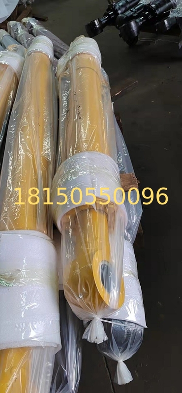 707-01-xp911 komatsu pc270-8 bucket hydraulic cylinder ass'y with oil pipe komatsu excaavtor spare parts